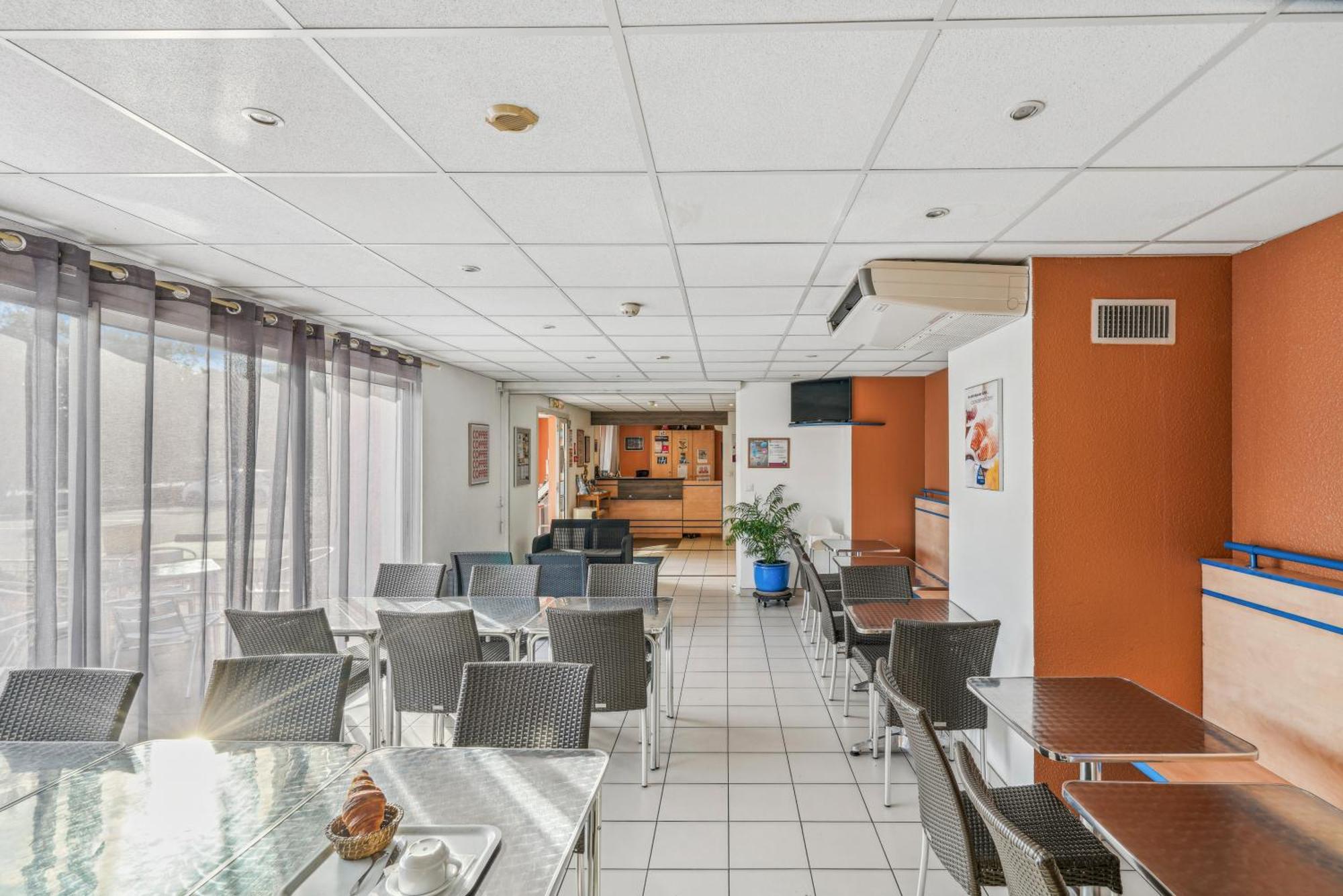 Hotel Akena Chateaurenard - Parc Des Expositions Avignon Dış mekan fotoğraf